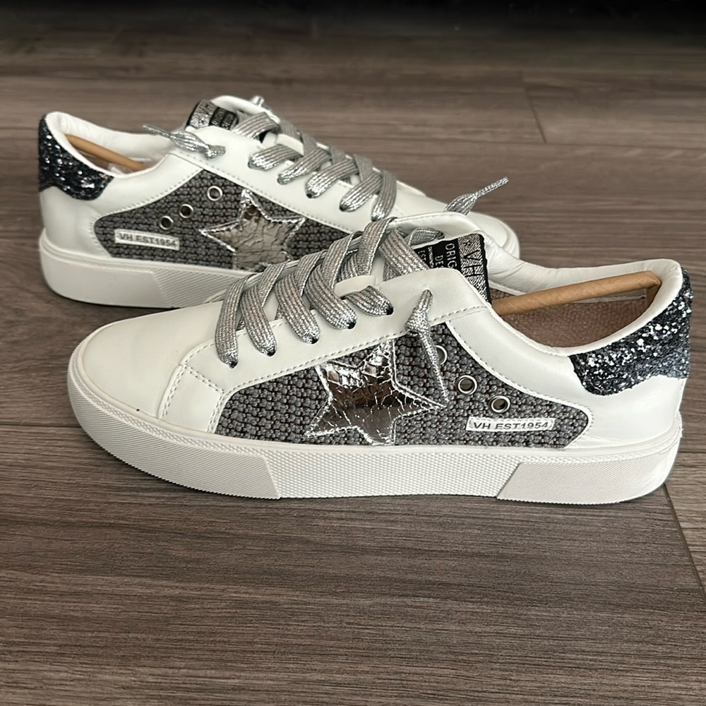 🆕 in Original Box Vintage Havana Bonita Sneakers